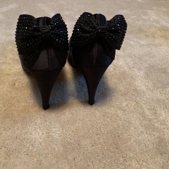 Rampage Black Normina Satiny Stilettos with Bow Size 8 - Picture 3 of 12